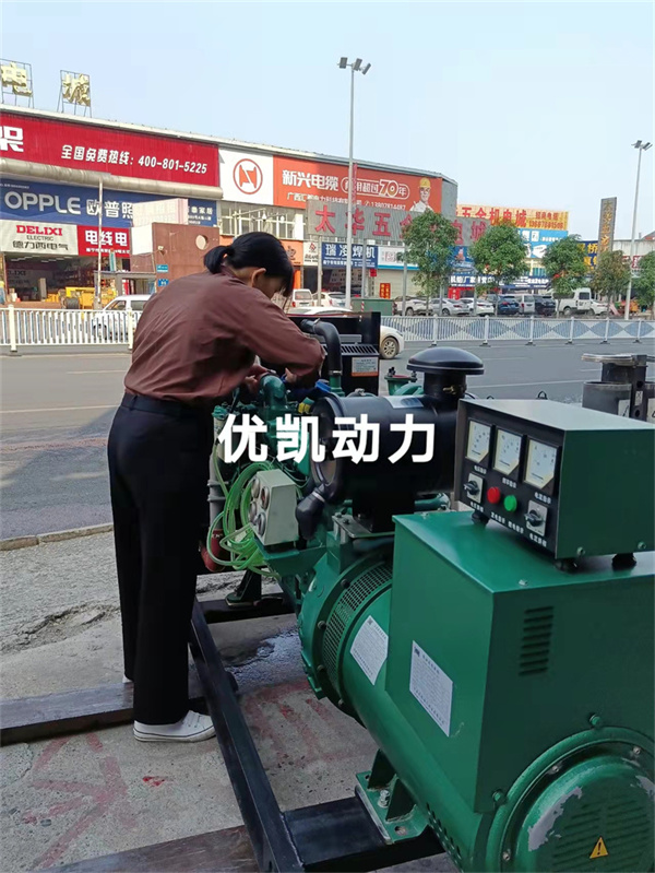 2022年3月19日，100KW玉柴發(fā)電機(jī)組交付老客戶養(yǎng)豬場使用