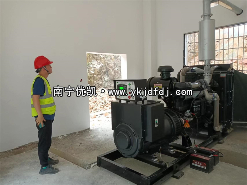 2022年5月6日，250KW上柴發(fā)電機組交付廣西某建筑工程隊使用