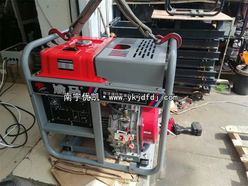 2023年8月10日，10kw柴油發(fā)電機(jī)組加裝ATS柜裝車發(fā)貨