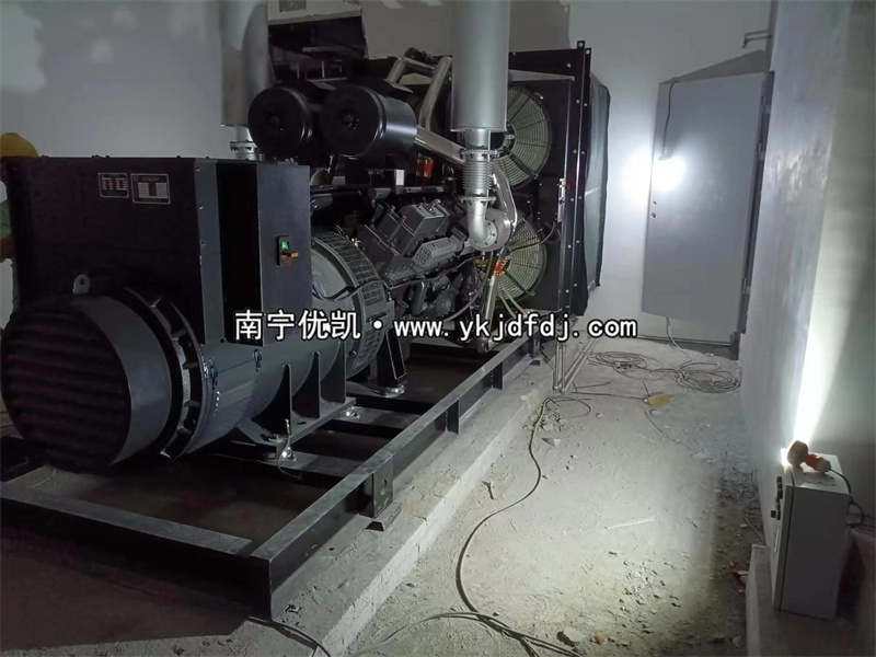 2023年10月25日，800kw上海凱普發(fā)電機(jī)組百色項(xiàng)目安裝現(xiàn)場