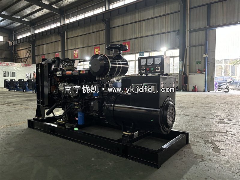 2025年3月13日，120kw濰坊雷納柴油發(fā)電機(jī)組裝車發(fā)貨